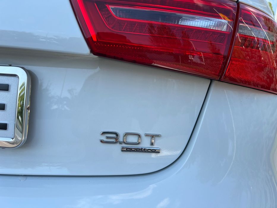 Продам свой автомобиль Audi A6 2015