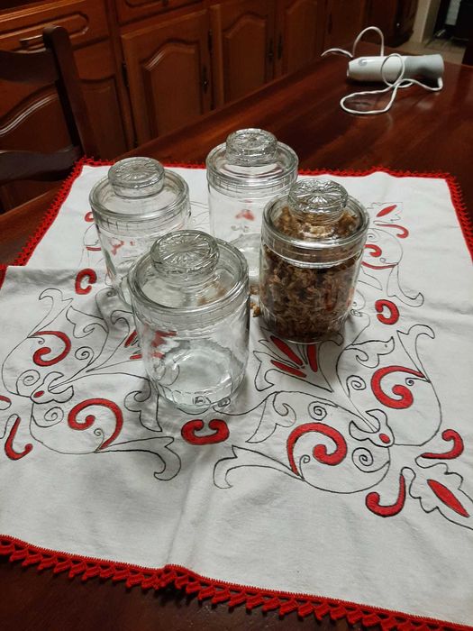 Frascos de vidro com tampa