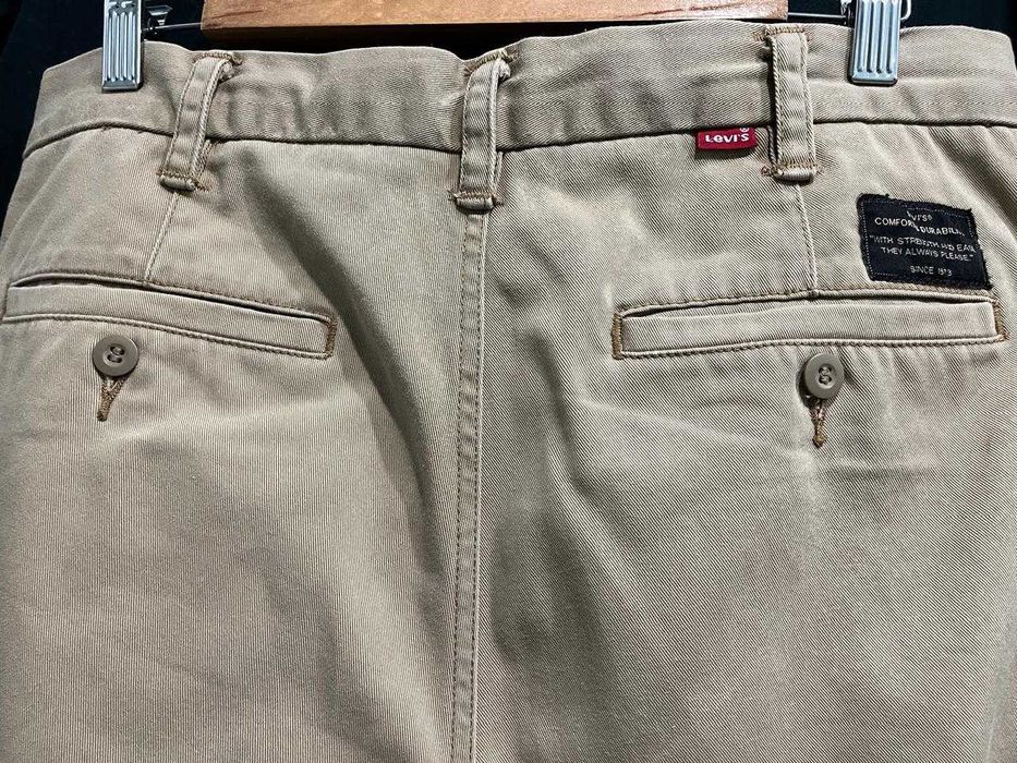 Чіноси Levi's  (Comfort & Durability)