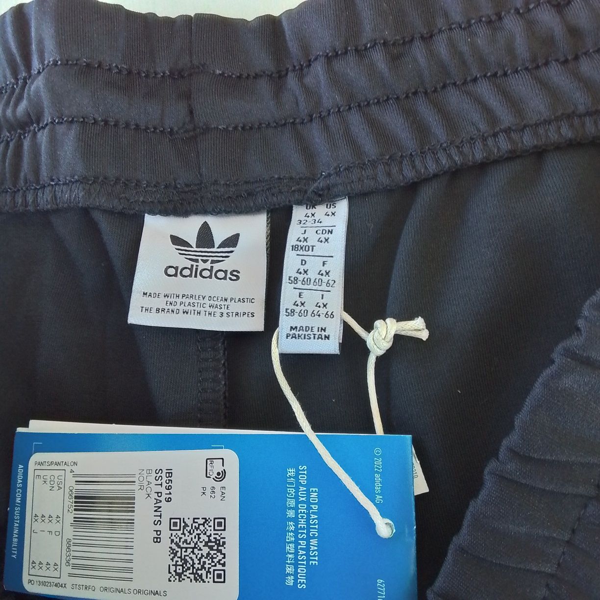 Adidas nowe dresowe spodnie damskie rozm.58/60,/ 9XL. Pas 125 cm- 140