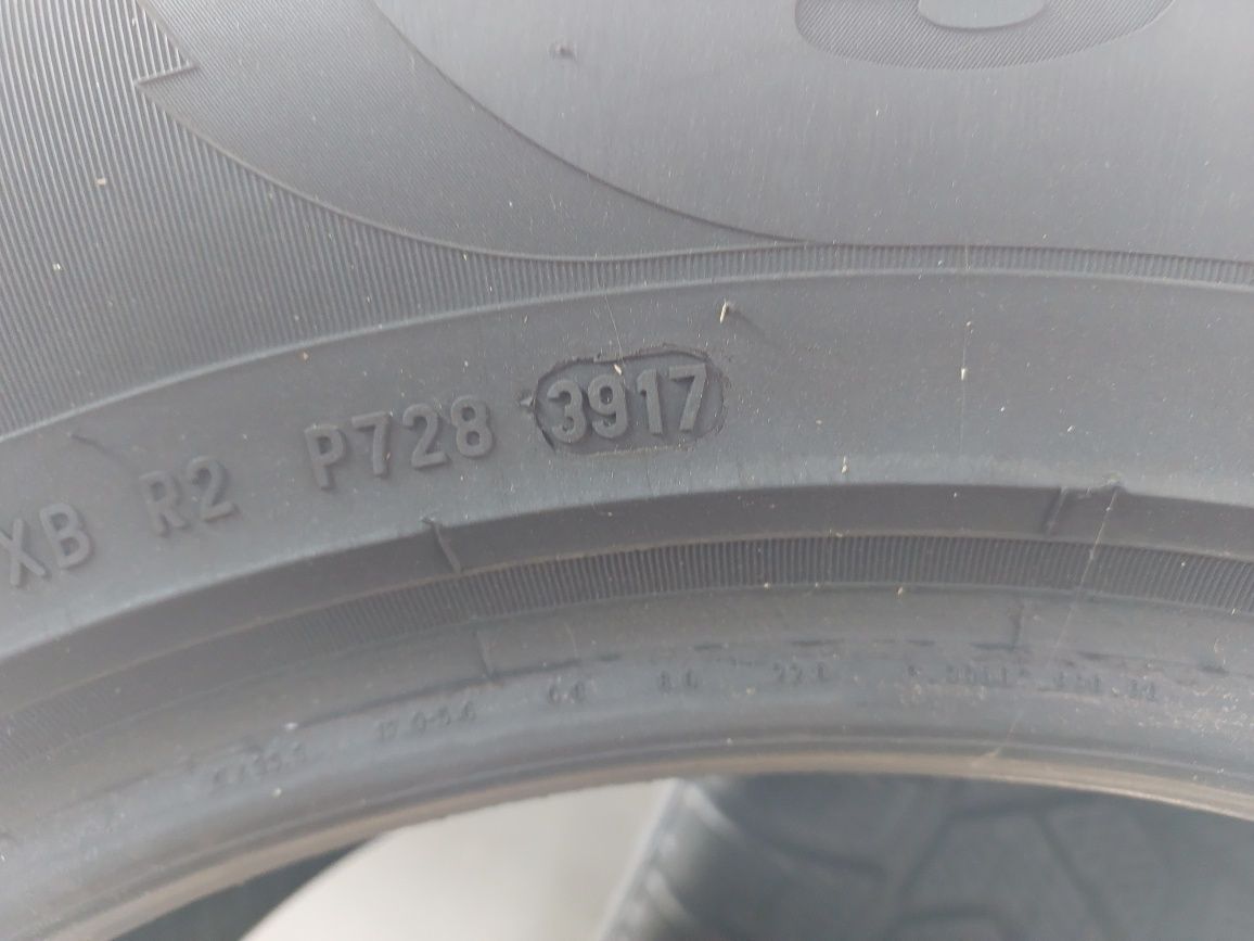 2 opony zimowe Pirelli 235/65/17 108H