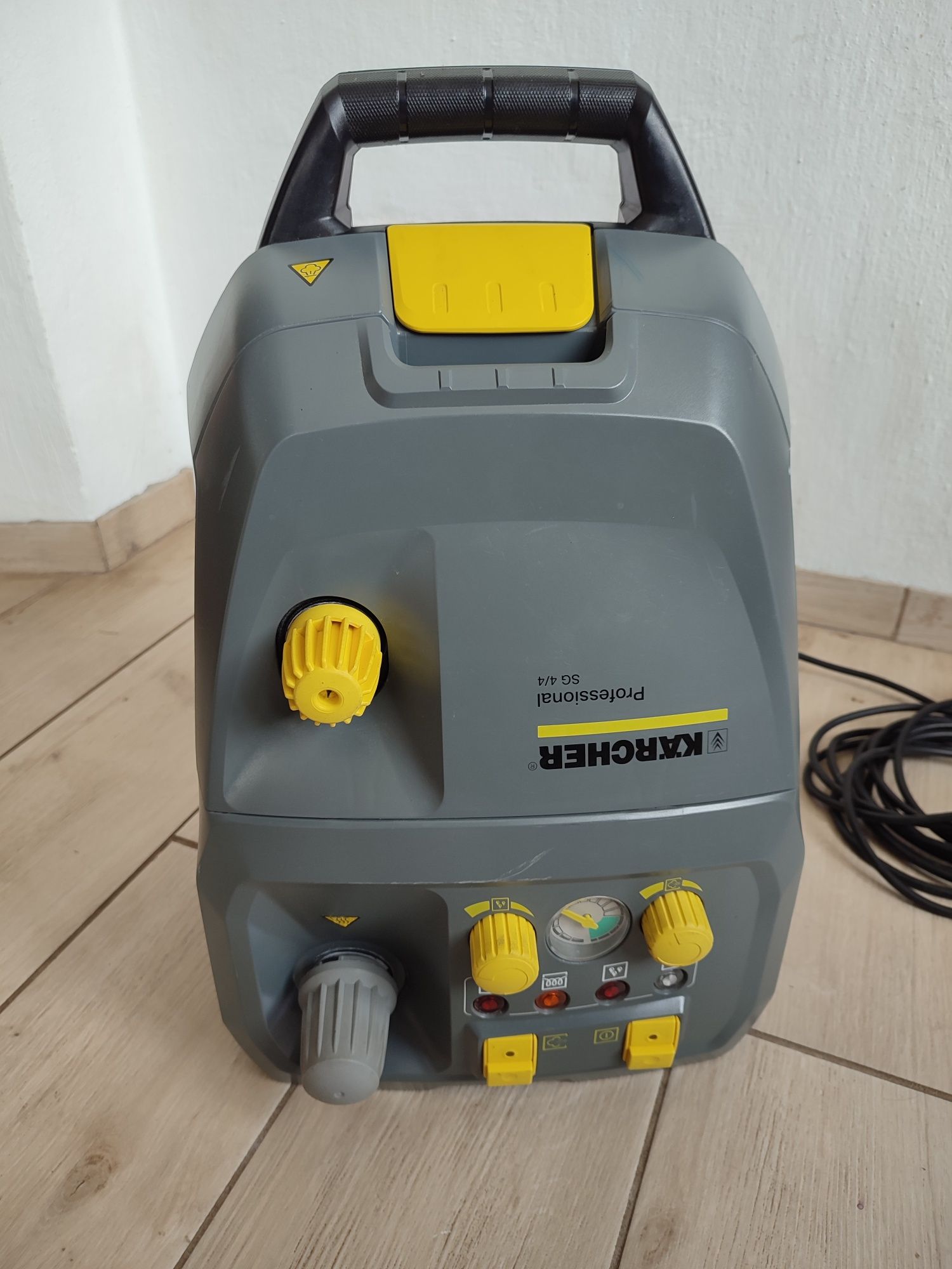 Професійний парогенератор Karcher SG 4/4