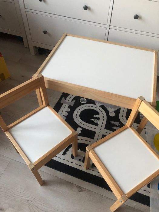 Stolik z krzesełkami Ikea latt