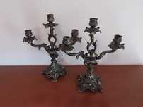 Candelabros em latão