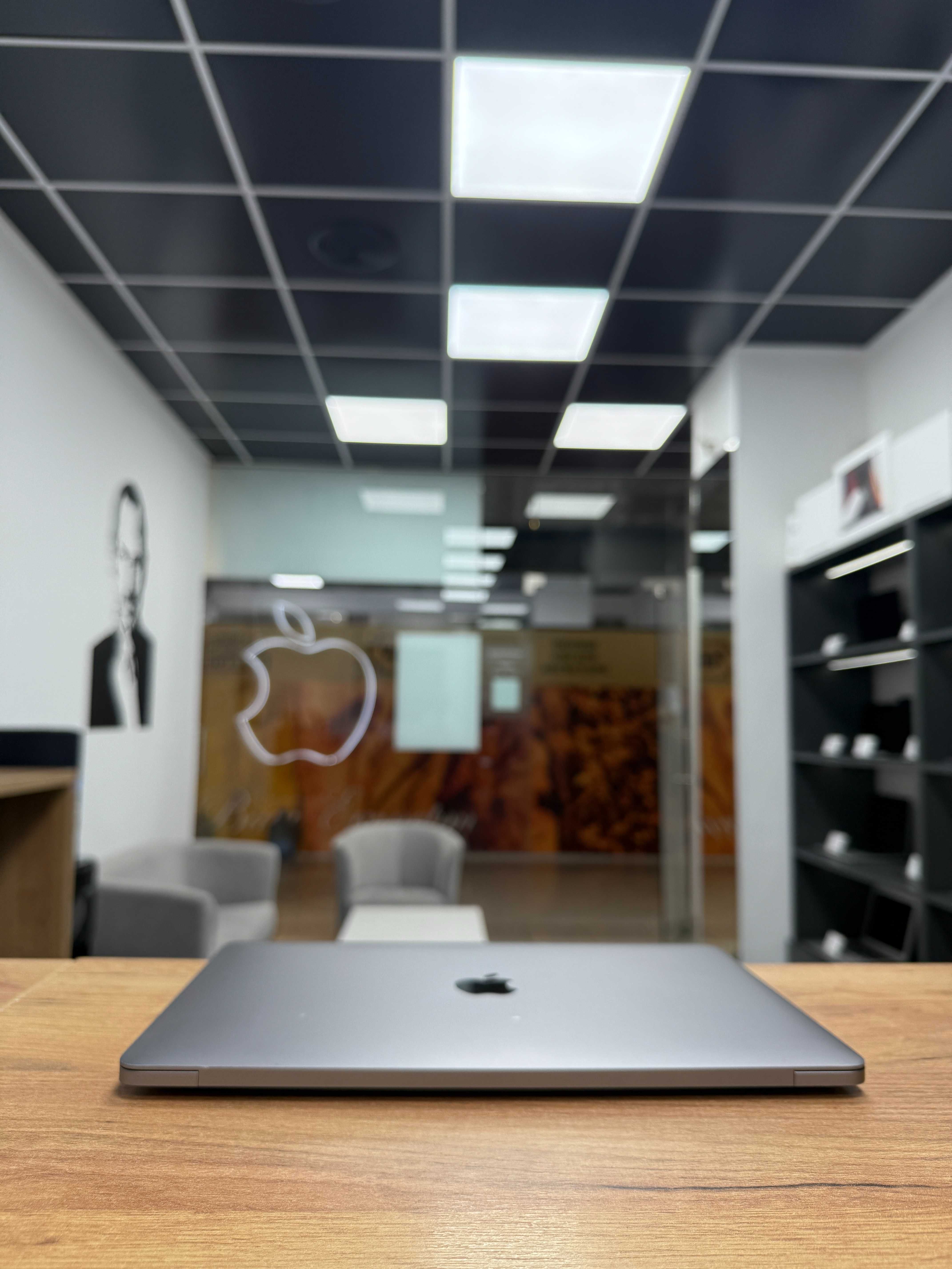 Macbook Pro 2020 (2021 випуск) (M1 /8гб /256 ssd) Гарантія/ 88601SV