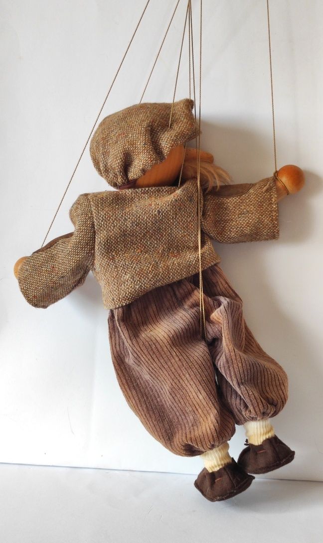 Lalka z drewna  piękna stara pacynka marionetka kolekcjonerska