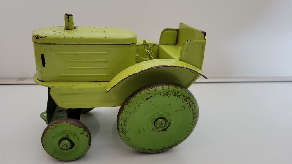 Трактор СССР металевий