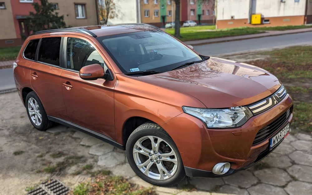 Mitsubishi Outlander Mitshubishi Outlander III 2.0 / 4x4 / automat: INTENSE+ / PL, ASO