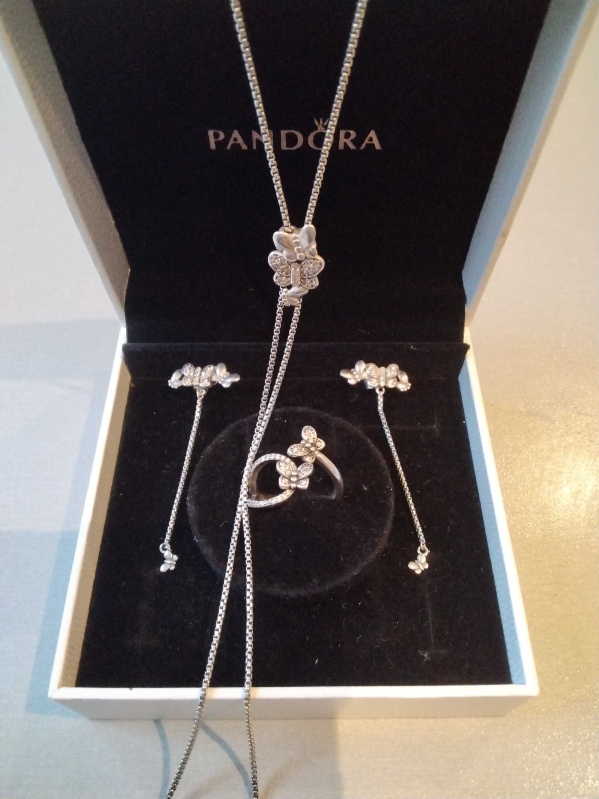 Piękny komplet Pandora motylki