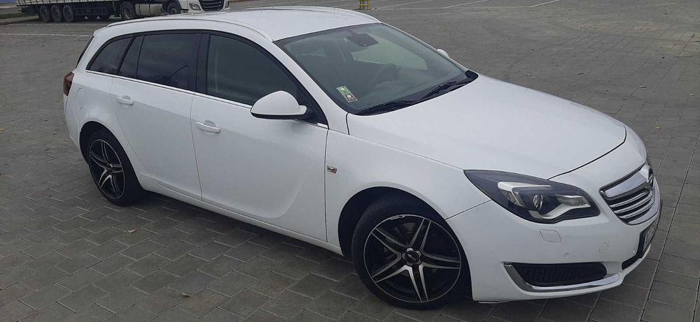 OPEL Insignia Sport 2014