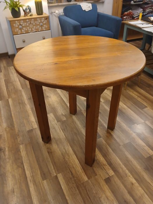 Drewniany stolik