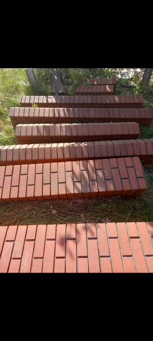 Słupki klinkierowe z cegły klinkierowej