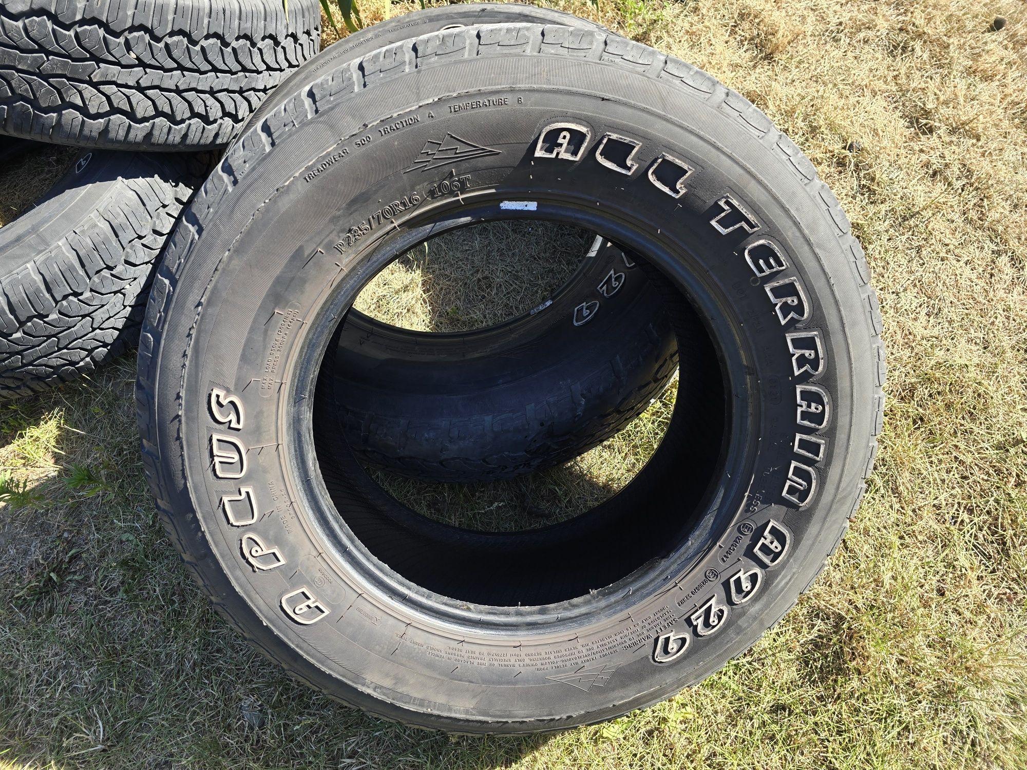 Opony 235/70R16 all terrain