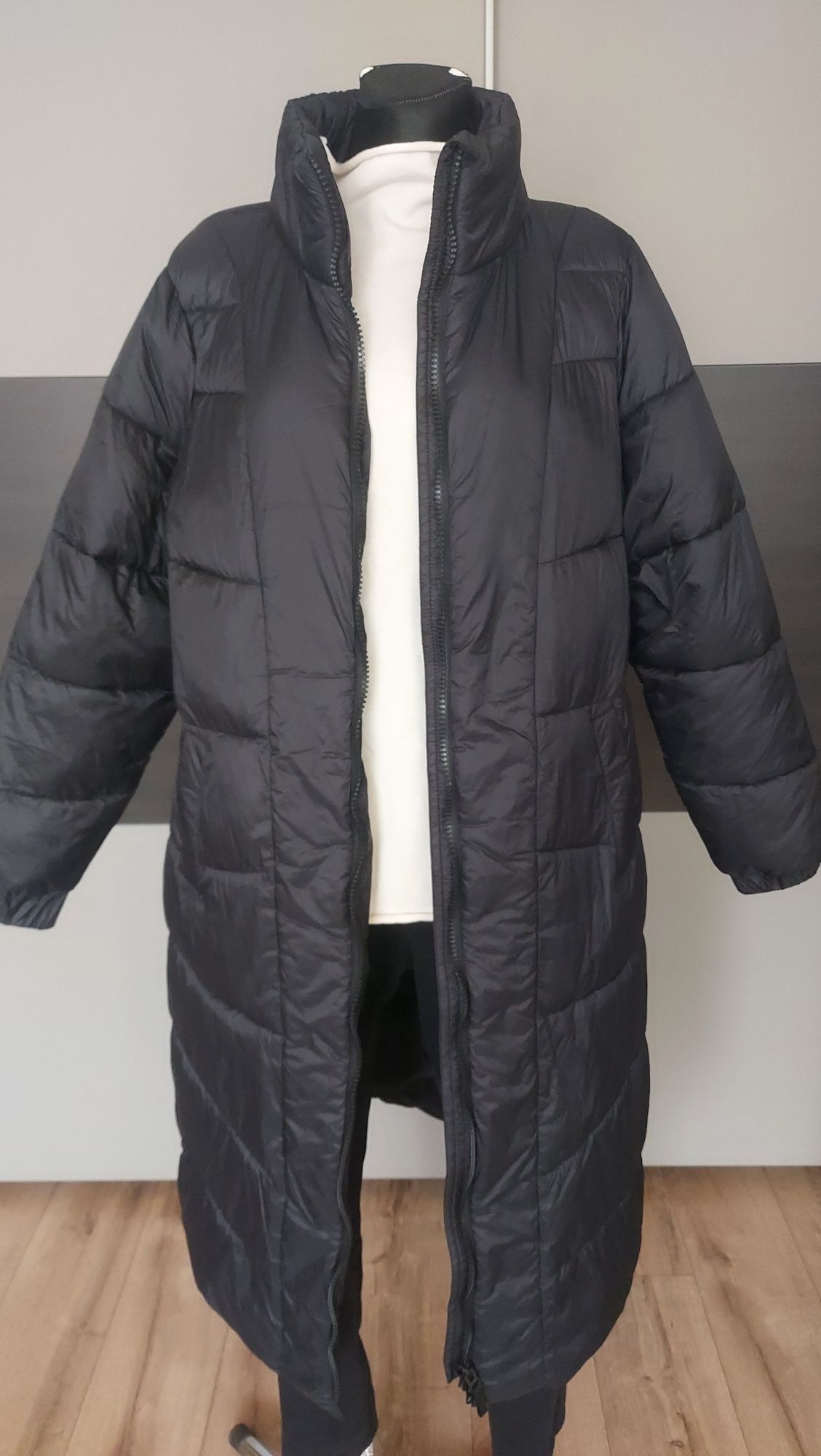 Nowy puchowy czarny  płaszcz zimowy kurtka Cream oversize