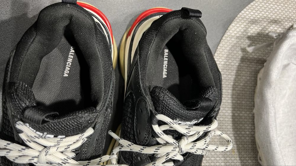 Sprzedam buty BALENCIAGA  Triple s