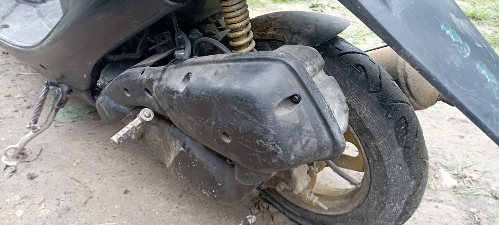 Продам 2 скудери по ціні 1 Хонда діо аф34 і сузуці лец 2