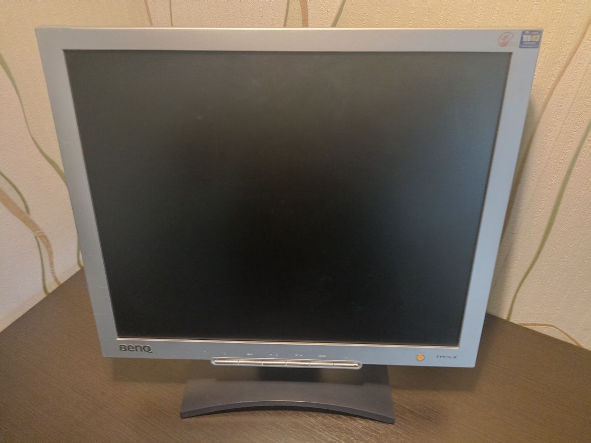 Продам монітор BENQ FP91GХ 19"