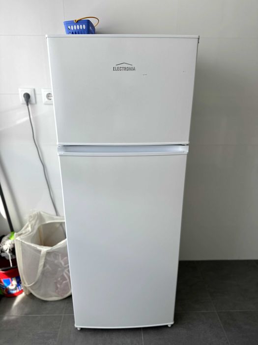 Maquina Lavar Roupa + Frigorífico (1 ano como novos) 200€ Oportunidade