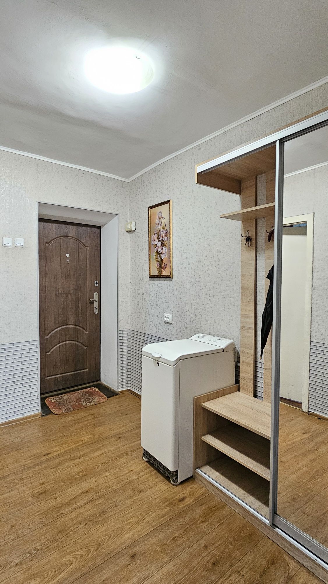 Продаж 3к квартири, метро Червоний хутір та хвойний ліс пішки!