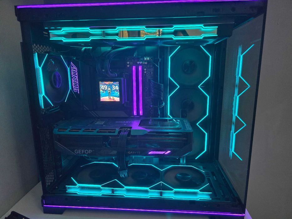 PC Gaming Ryzen 7 9800X3D, RTX 5080, 32GB DDR5 6000MHz, SSD 2TB