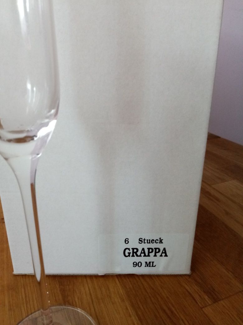 Kieliszki, szkło do Grappa