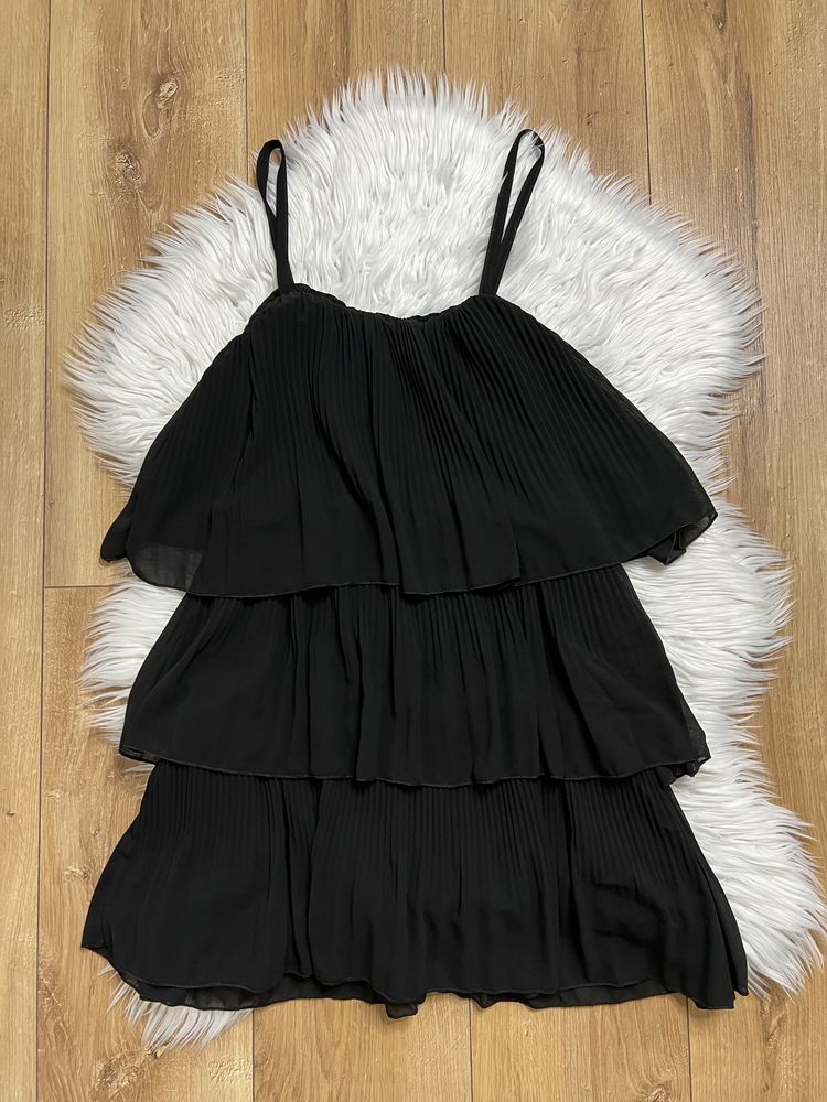 Sukienka mini czarna z falbankami