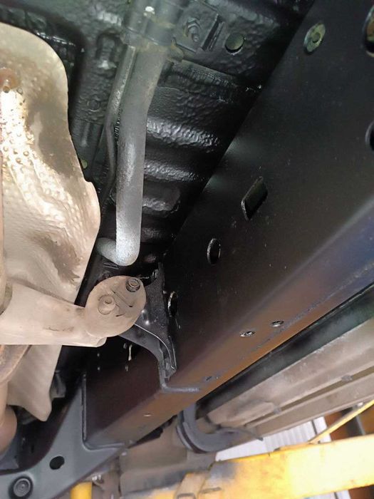 Антикорозійна обробка днища авто Антикорозийная обработка днища авто