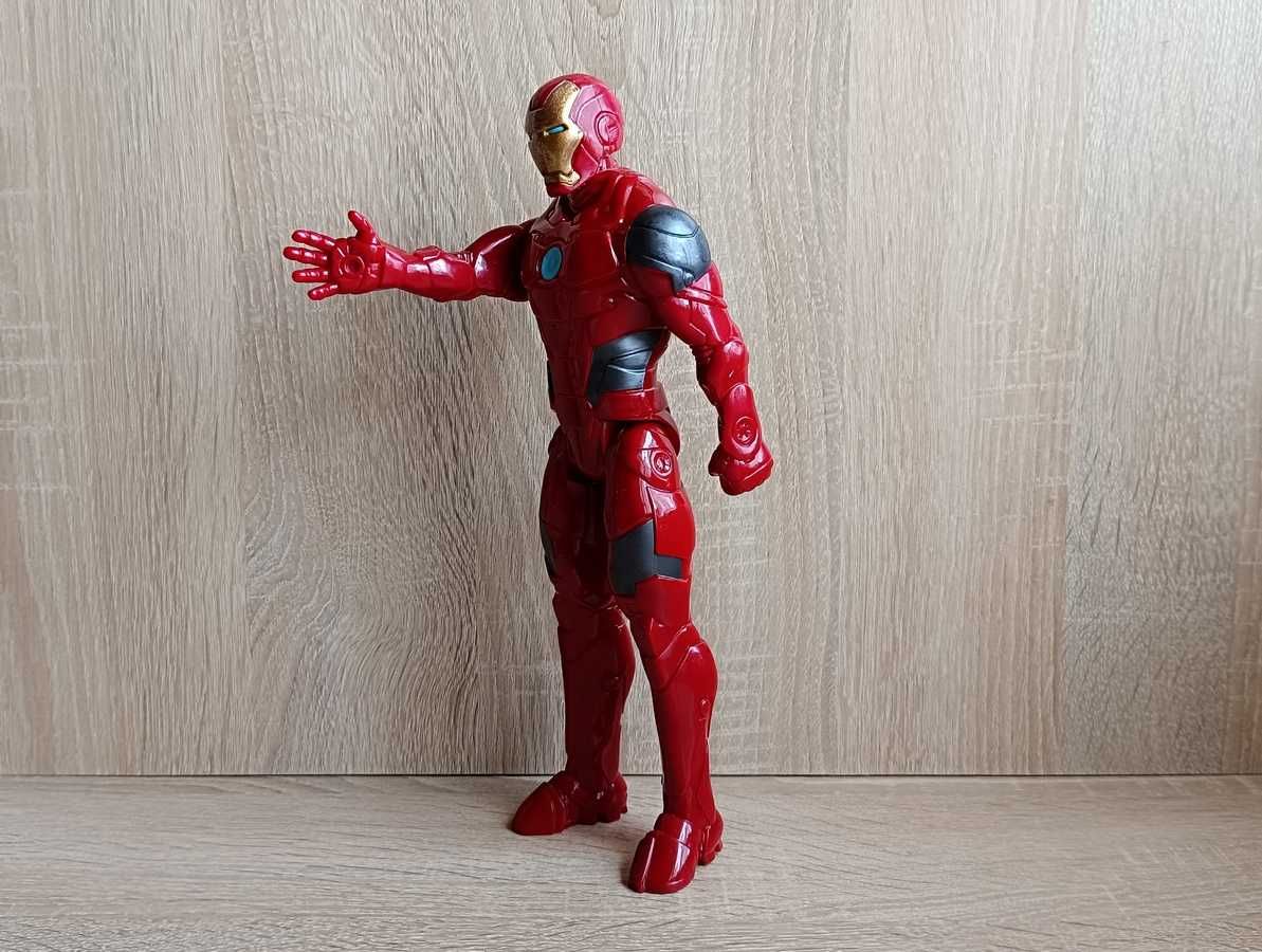 Vintage duża action figurka IronMan. Hasbro 2013