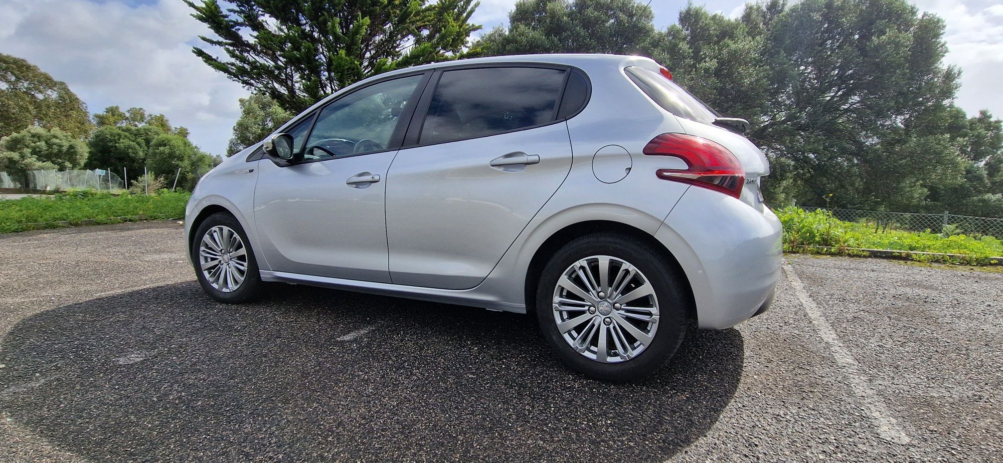 Peugeot 208,  1.2. Style