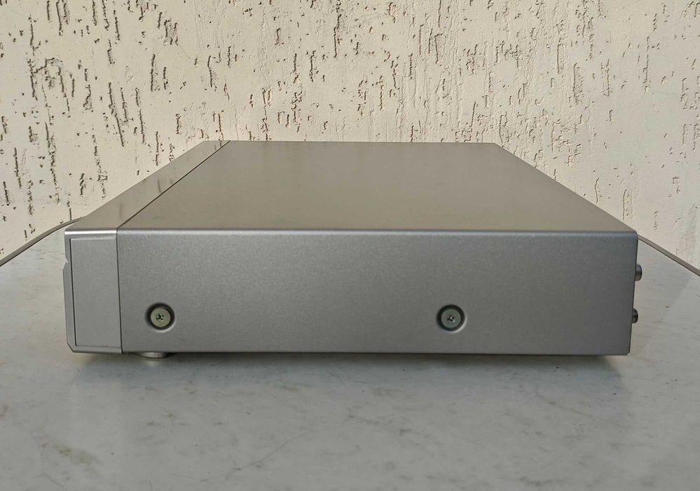 DVD-рекордер Sony RDR-GX300 з пультом керування ДЕФЕКТ