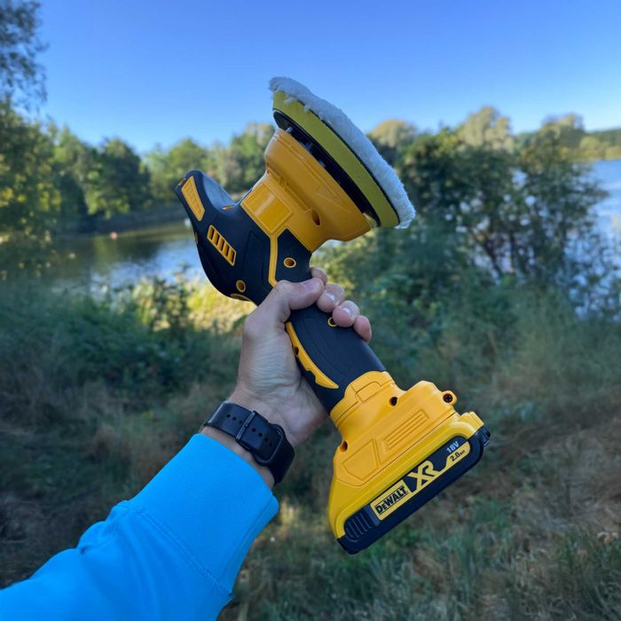 Polerka do regeneracji reflektorów samochodowych NA AKU DEWALT