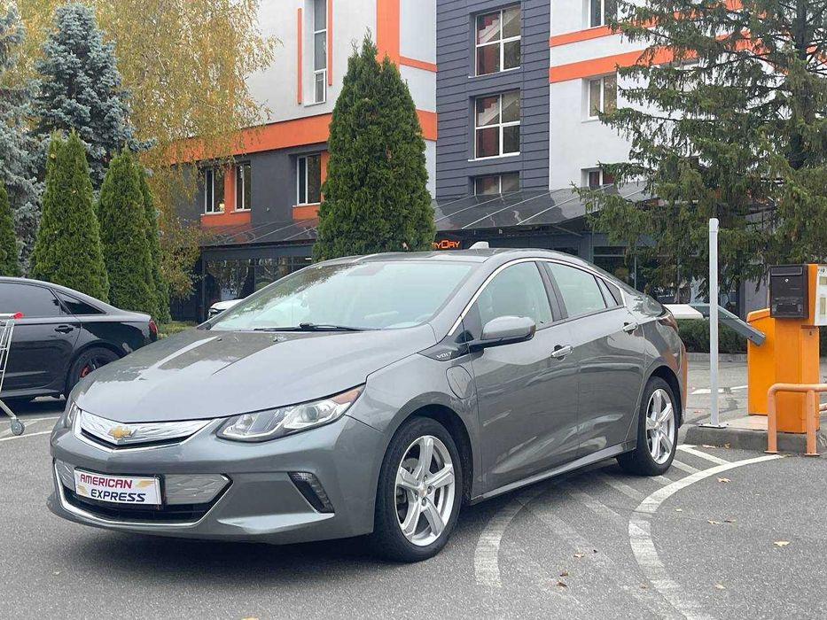 2017 Chevrolet Volt плагін гібрид