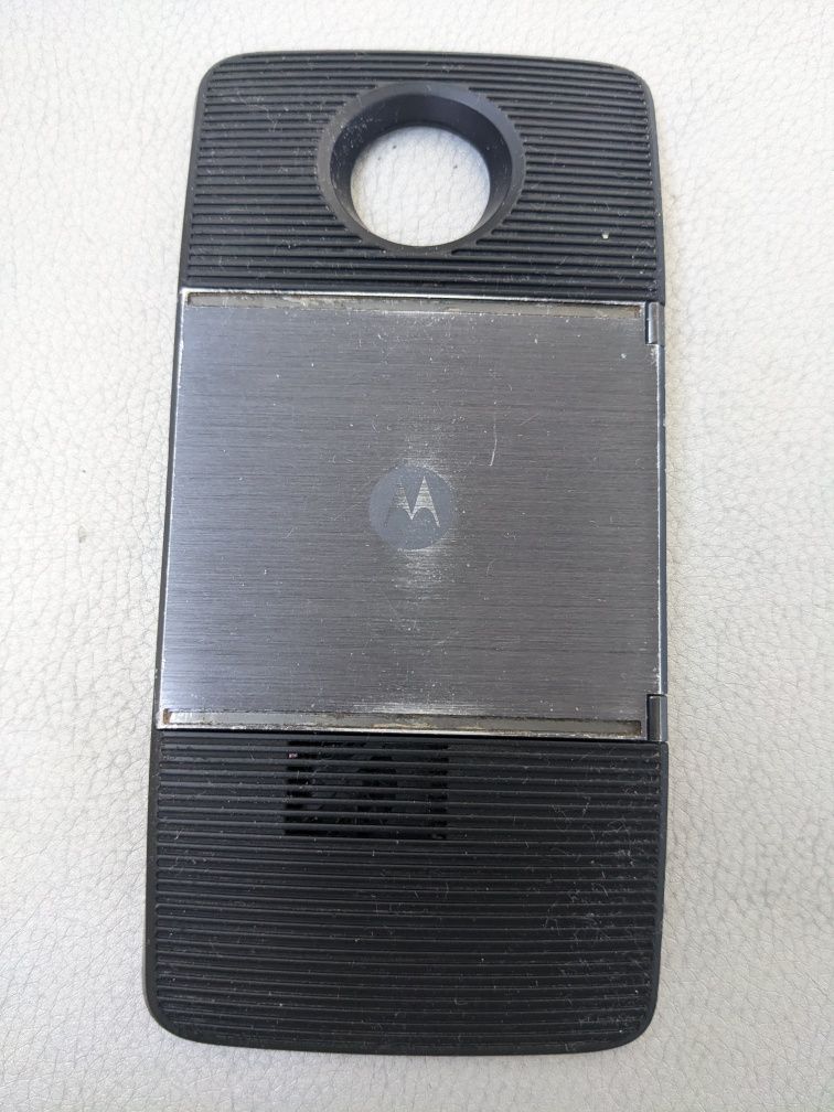 Комплекти Moto Mod: Projector, JBL, Kate Spade Wireless, Gamepad