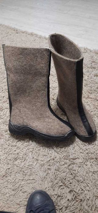 Obuwie z wełny do kolan (produkcja wełna