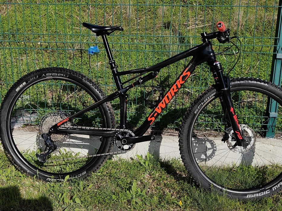 Specialized Epic s-works 
Transmissão 1x12 A