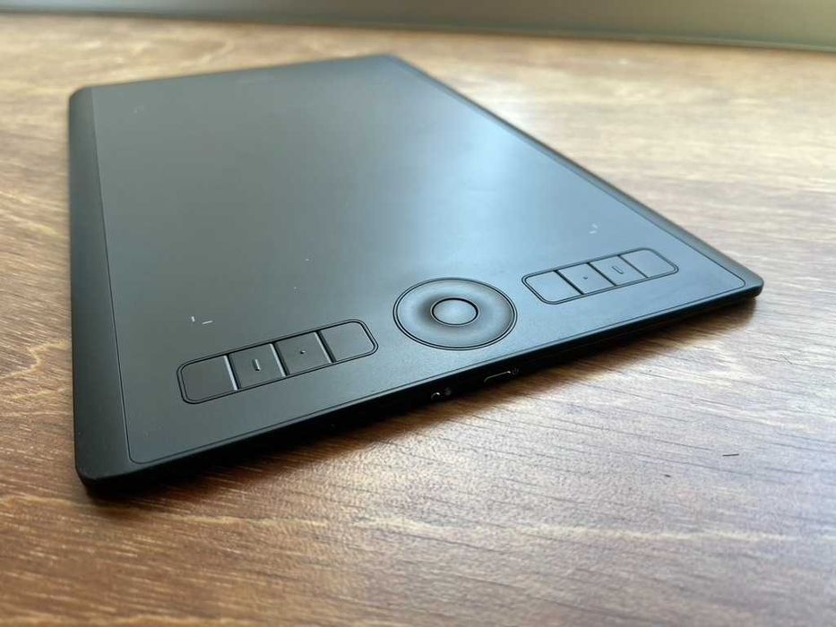 Oportunidade - Wacom Intuos Pro M Paper Edition (negociável)