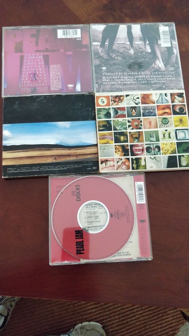 5 CDs do grupo Pearl Jam