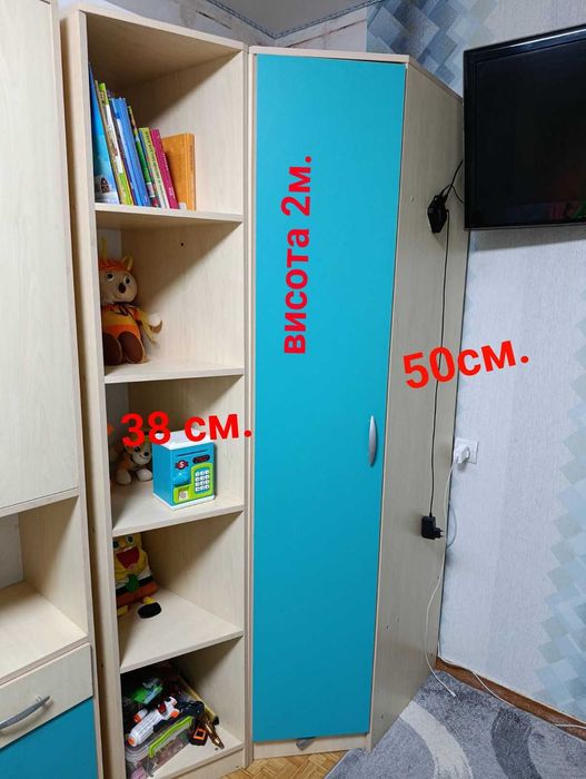 Кутова шафа з пеналом