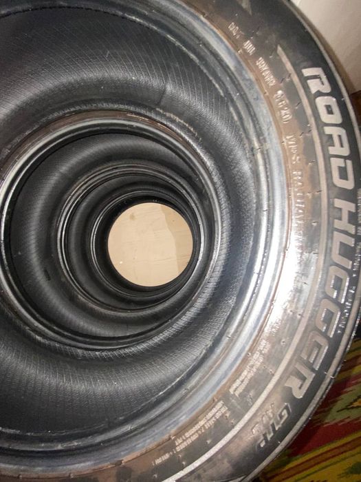 Продаю шини 215/55 R17, (1000грн за одну)