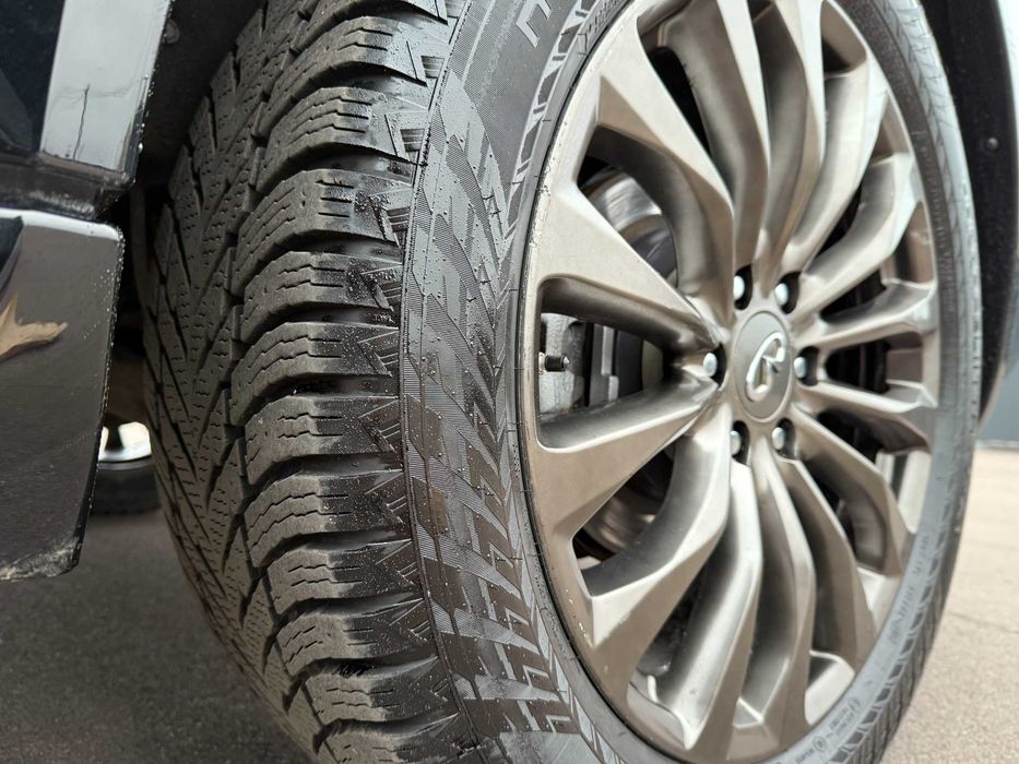 Infiniti QX80 2015 відмінний стан