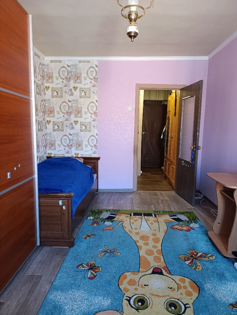 Продам 2 кімнатну Чигиринська