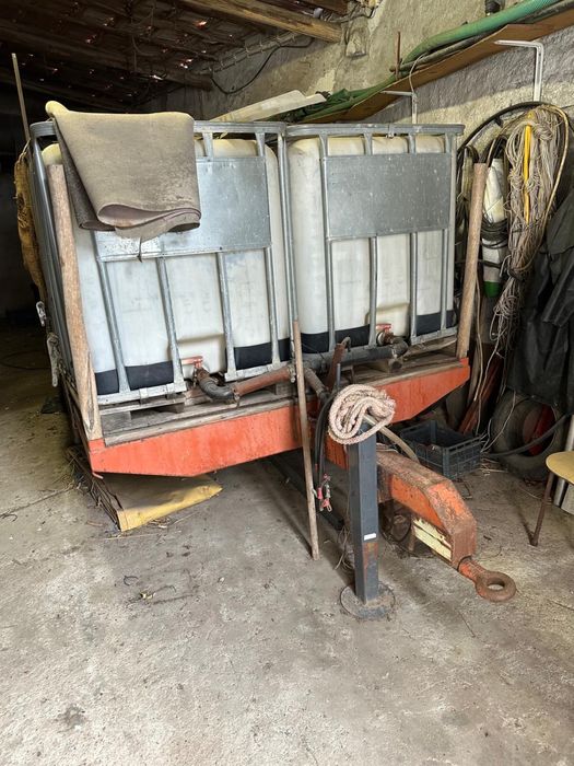 Reboque trator não matriculado