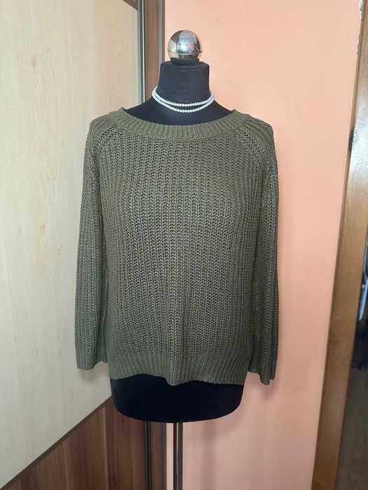 Sweter ZARA zielony – rozmiar M, lekko błyszczący