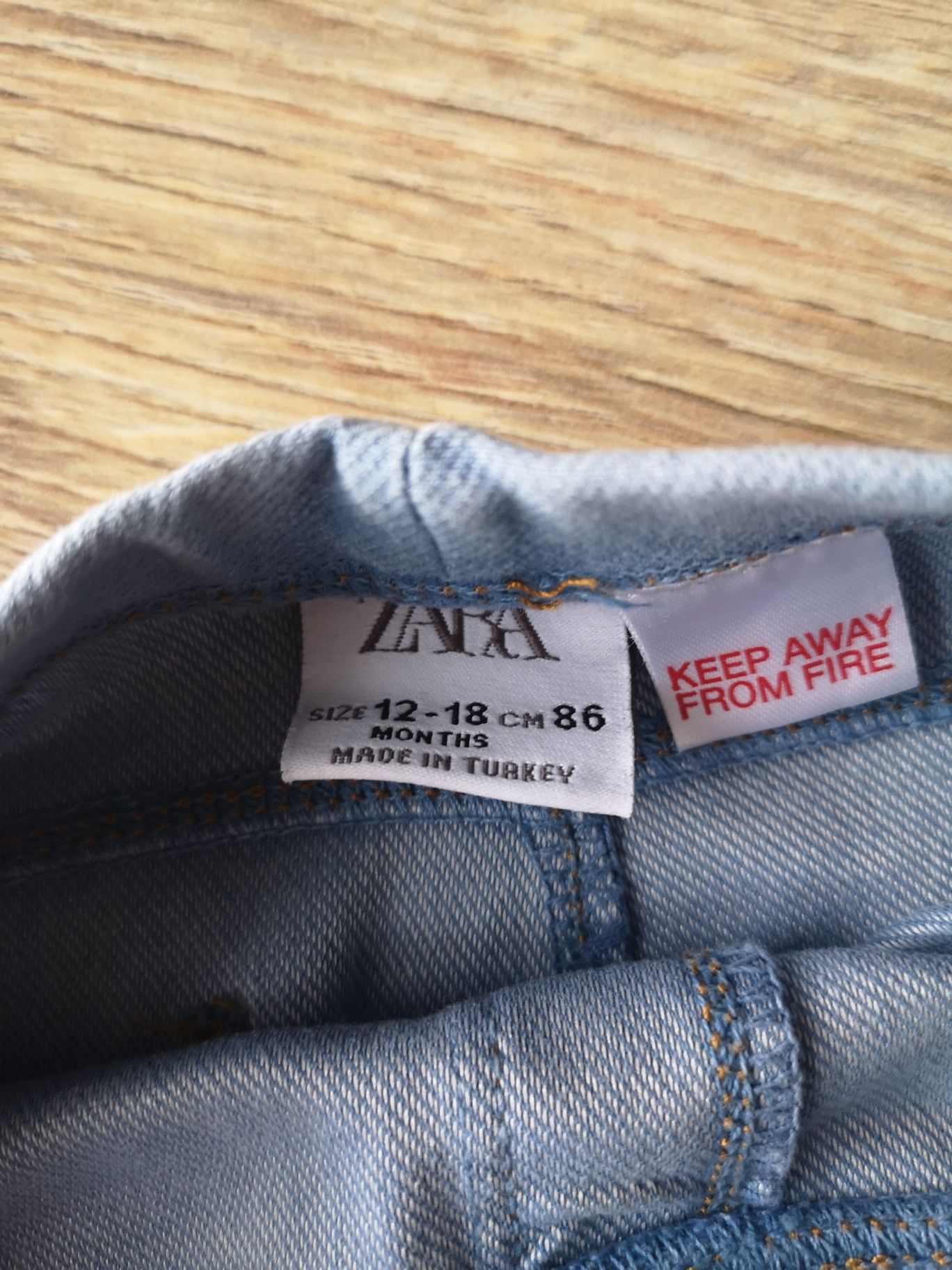 ZARA. Spodnie chłopięce. Rozmiar od 12-18 miesięcy 86 cm.