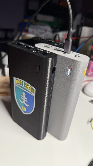 Корпус для повербанка на акумуляторах 21700