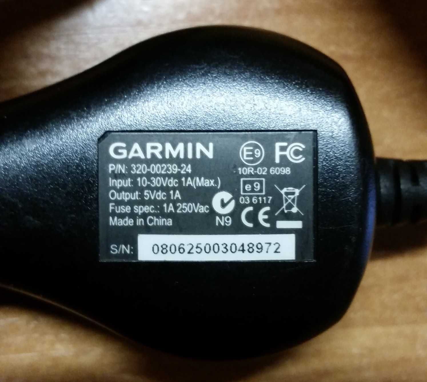 Garmin зарядное для навигатора в авто. mini USB (miniUSB) блок питания