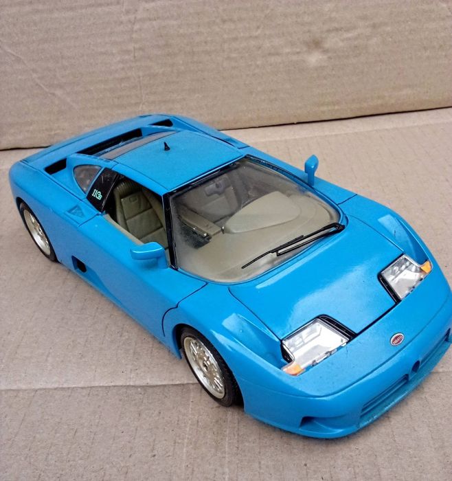 автомобіля Bugatti EB 110 1о,