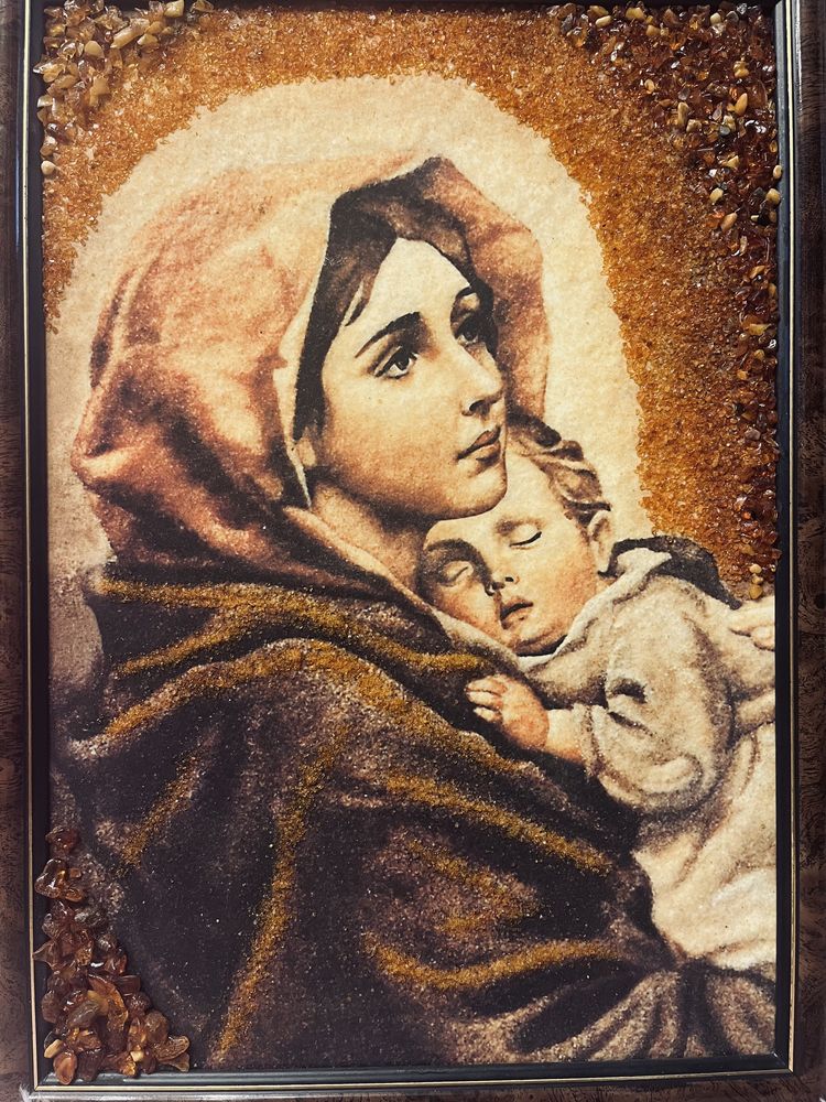 Картина янтарь Мадонна с младенцем