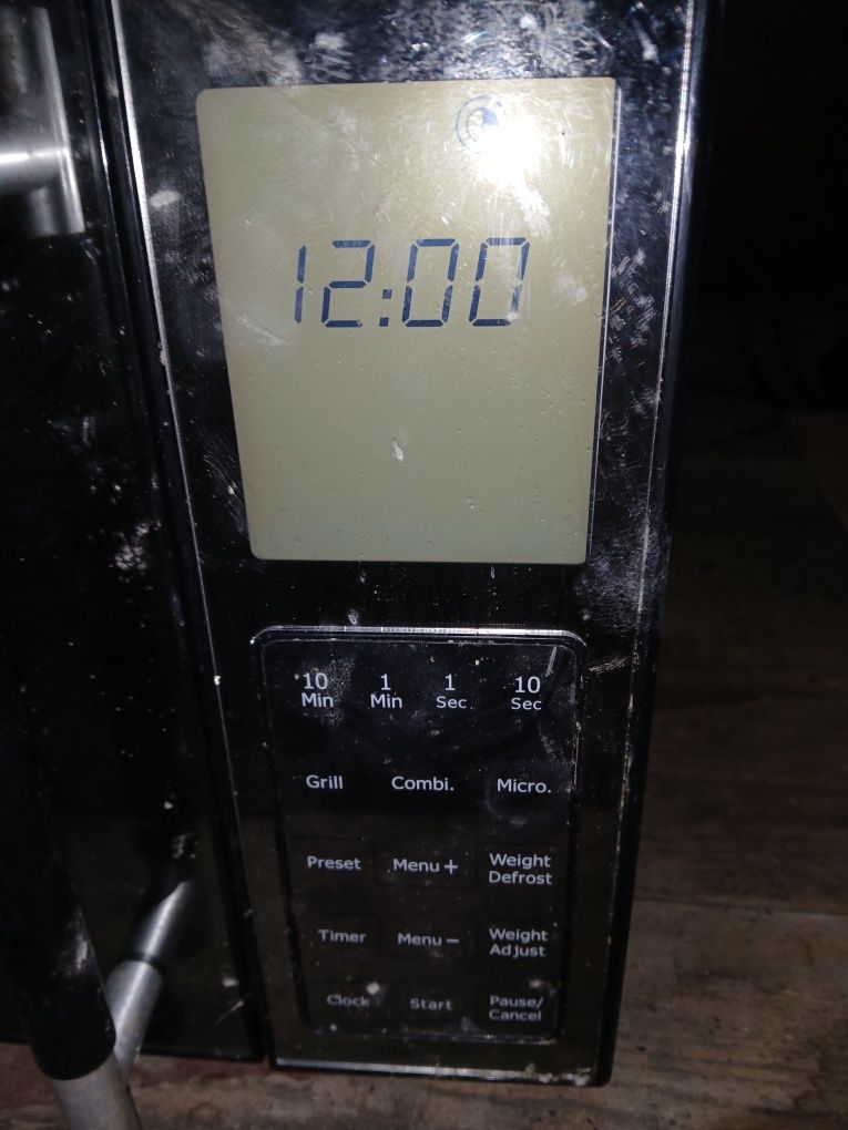 MIKROFALÓWKA, Kuchenka MIKROFALOWA z grillem kwarcowym ZELMER 1400 W
