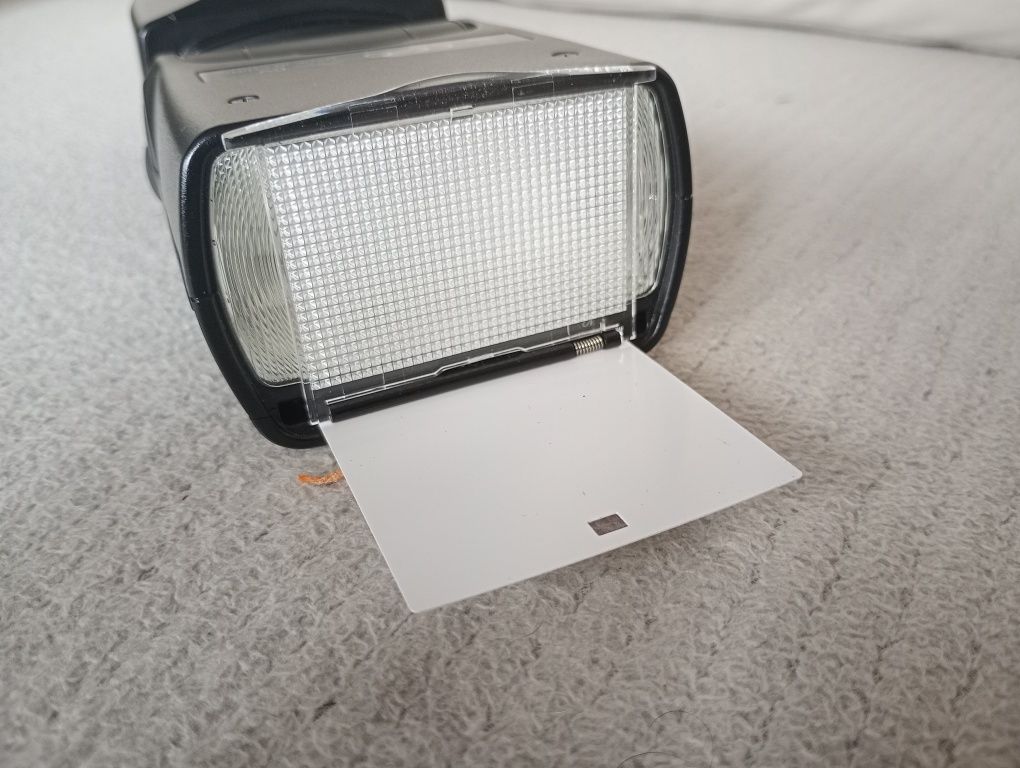 Lampa błyskowa manualna Yongnuo YN 560III